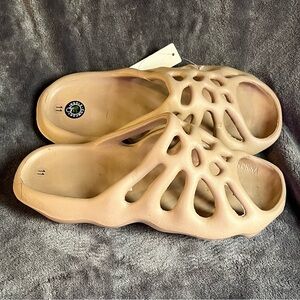 Men’s foam Beige Slip-On Sandals